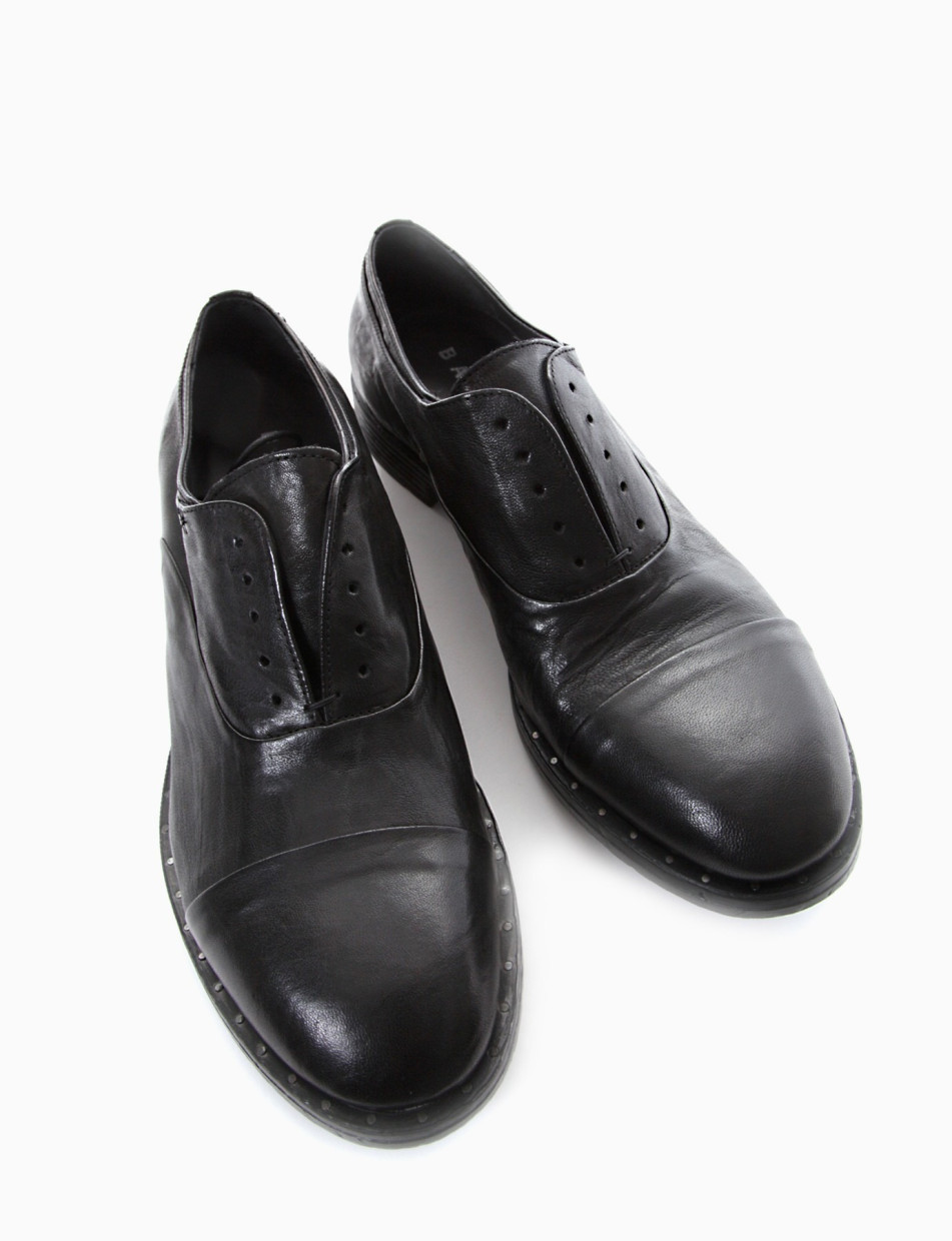 scarpa lacci tacco 2 cm nero