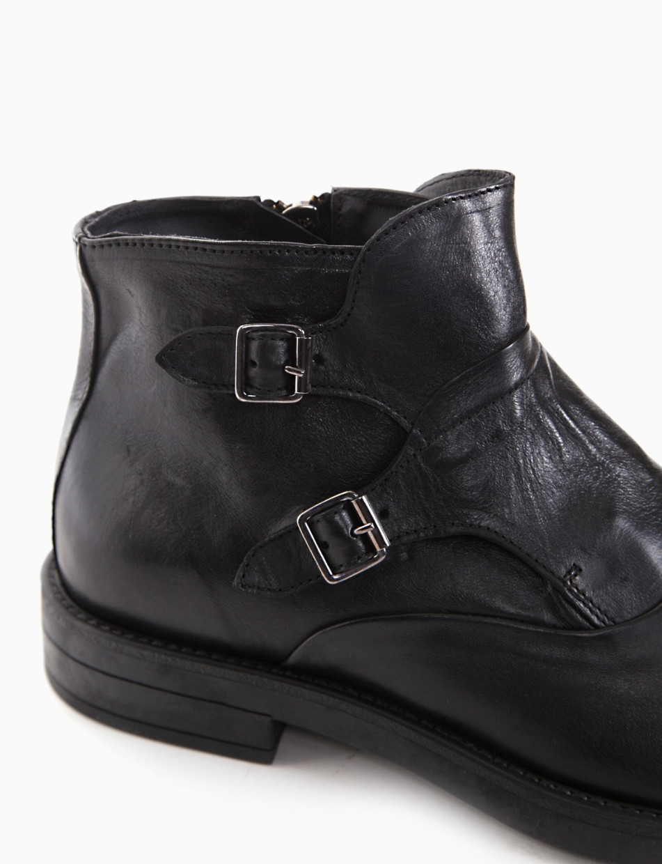 Ankle boots heel 2 cm black leather