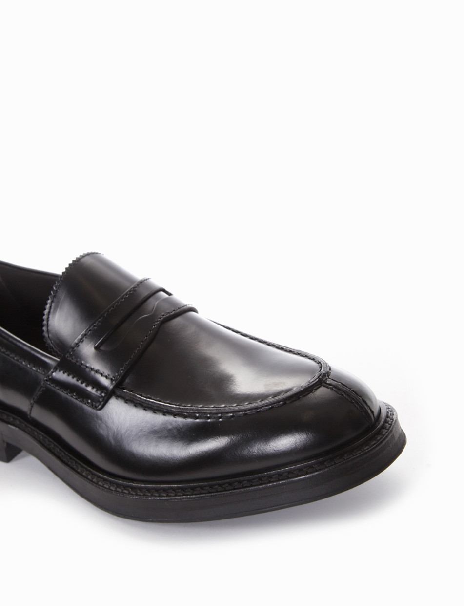 Loafers heel 2 cm black leather