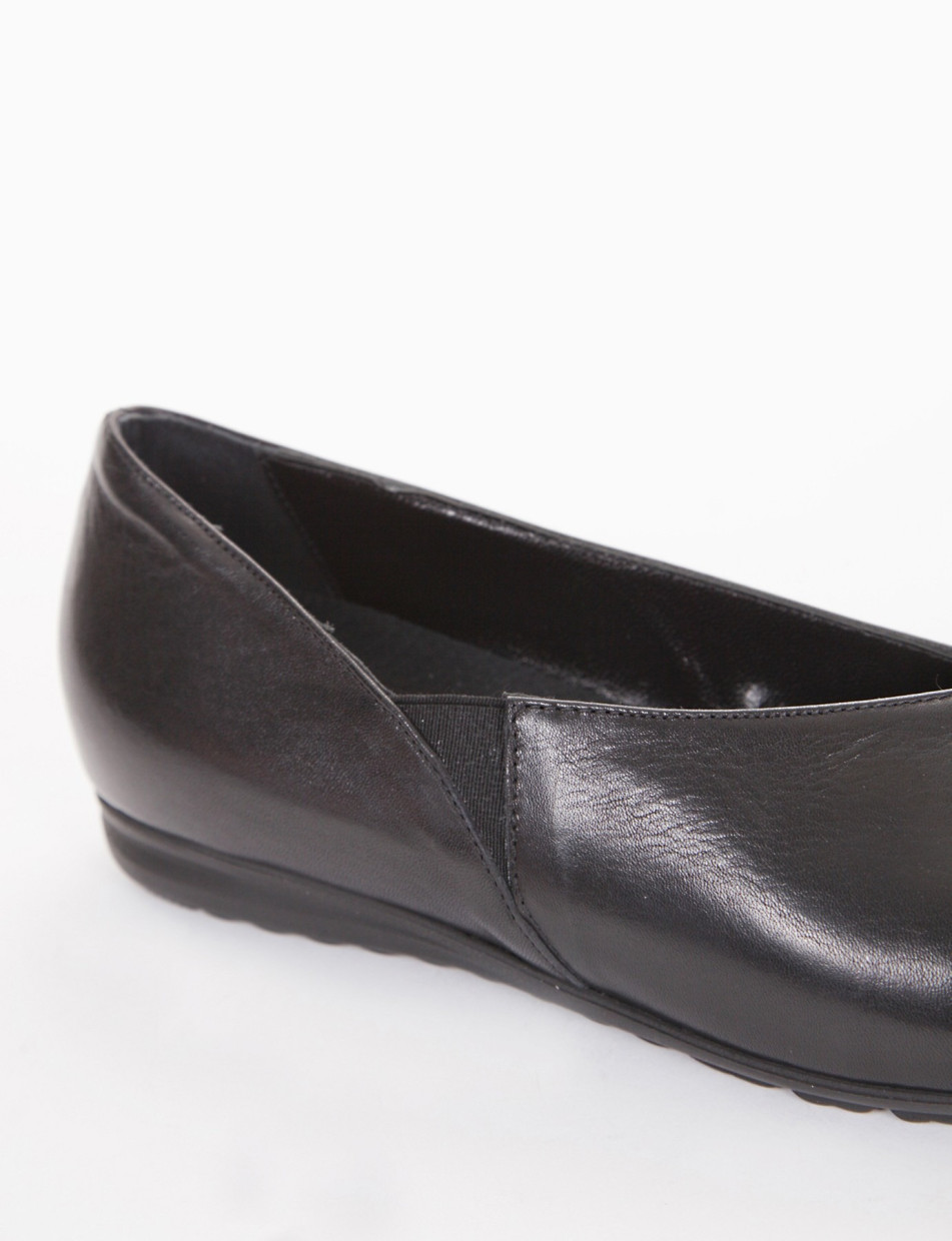 Flat shoes black leather