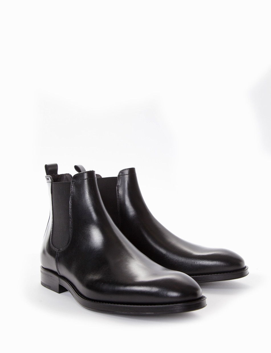 Ankle boots heel 2 cm black leather