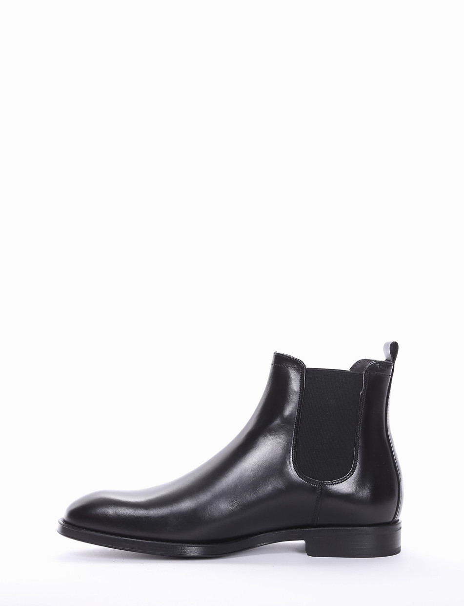 Ankle boots heel 2 cm black leather