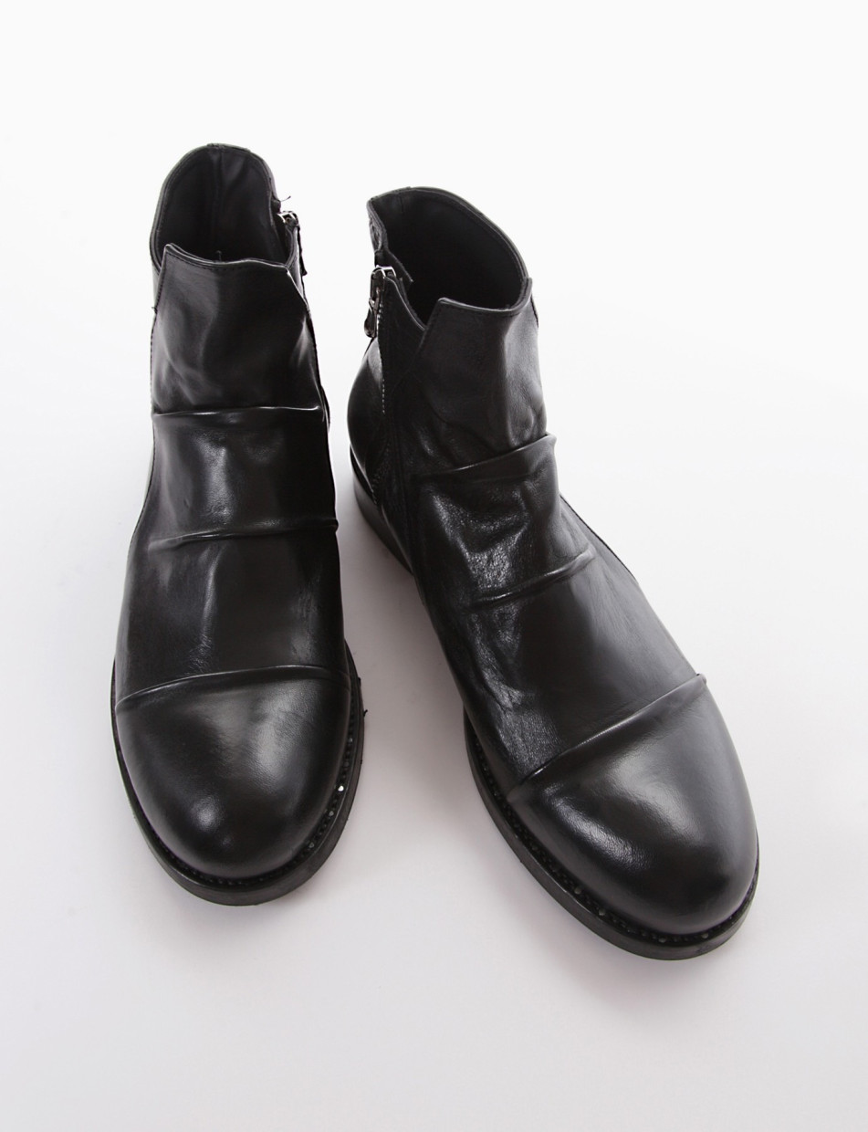 Ankle boots heel 2 cm black leather