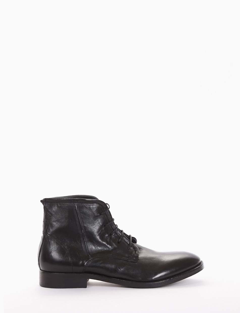 Combat boots heel 2 cm black leather