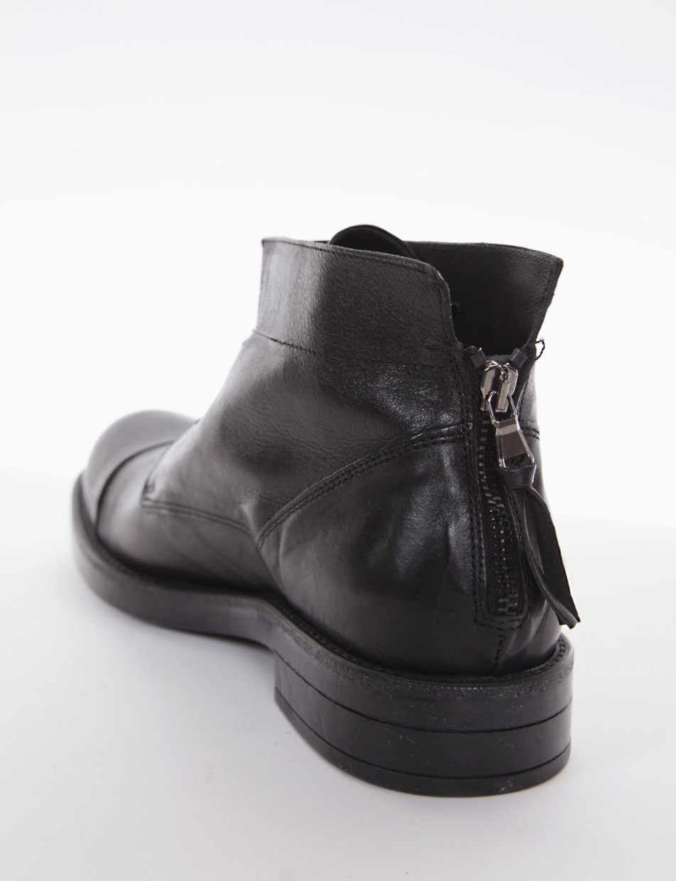 Combat boots heel 2 cm black leather