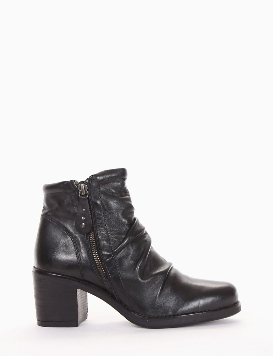 High heel ankle boots heel 5 cm black leather