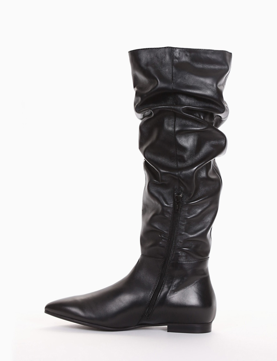 Low heel boots heel 1 cm black leather