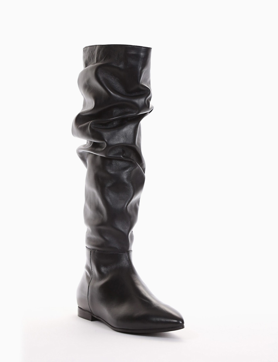 Low heel boots heel 1 cm black leather