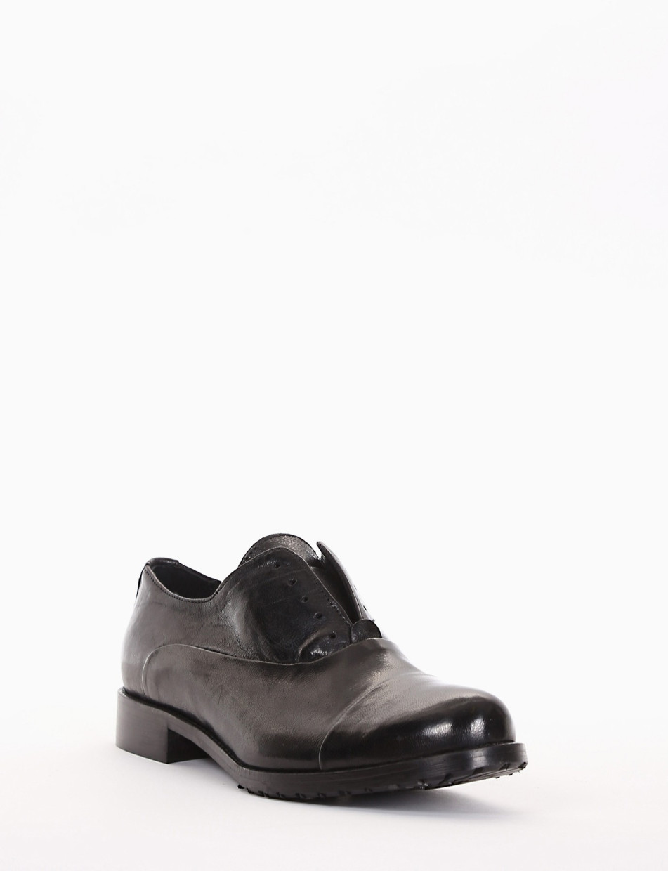 Lace-up shoes heel 2 cm black leather