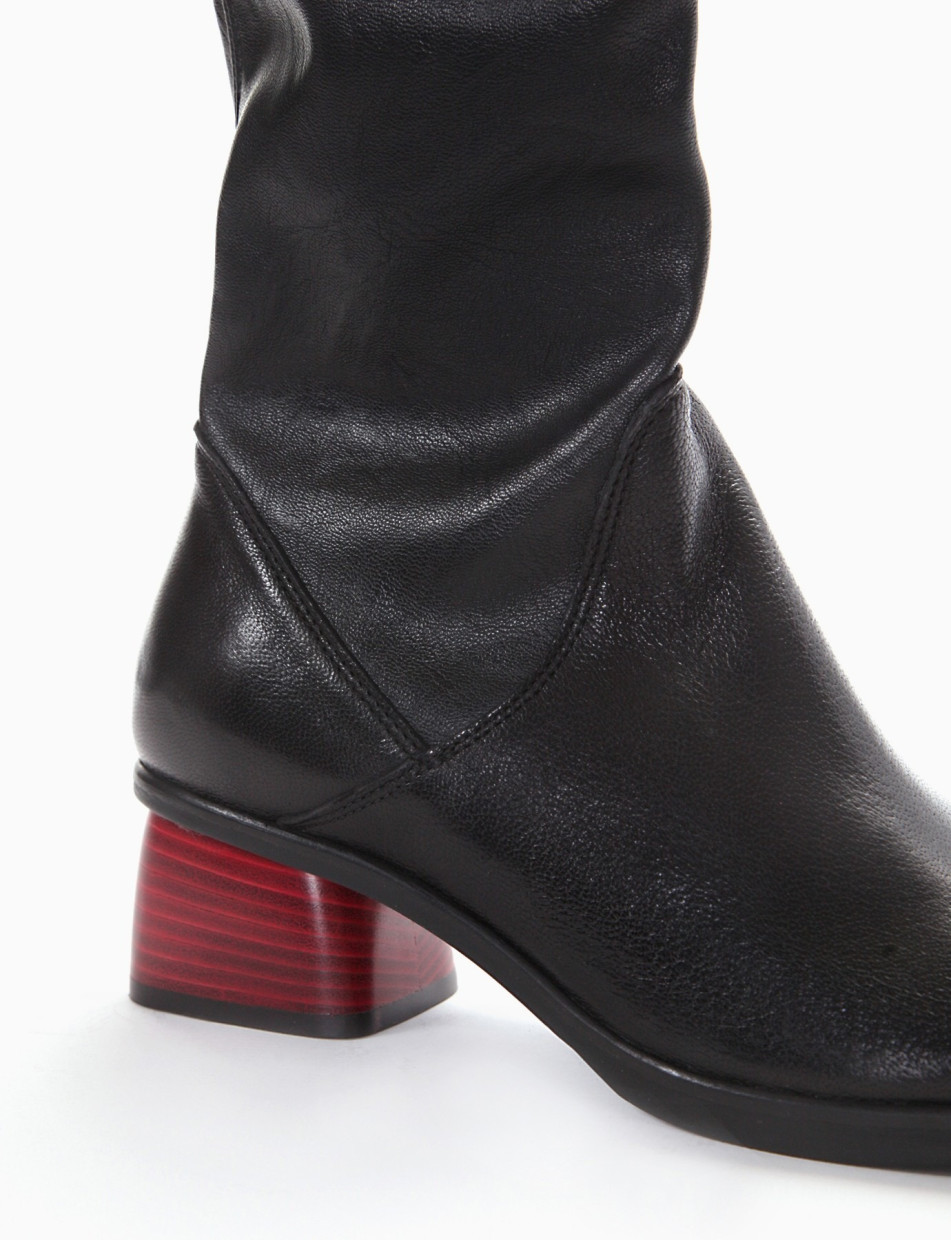 Low heel boots heel 4 cm black leather