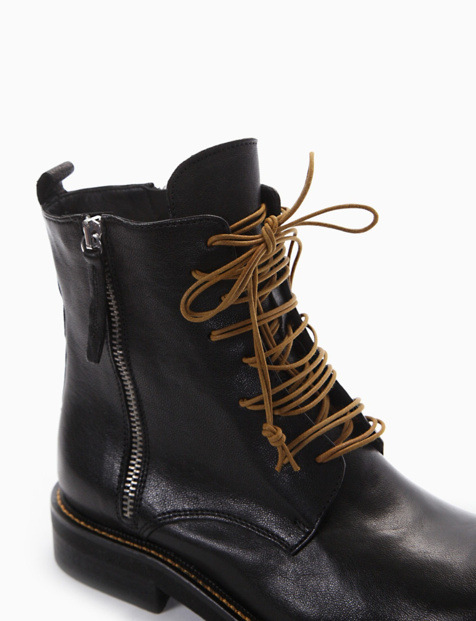 Combat boots heel 3 cm black leather