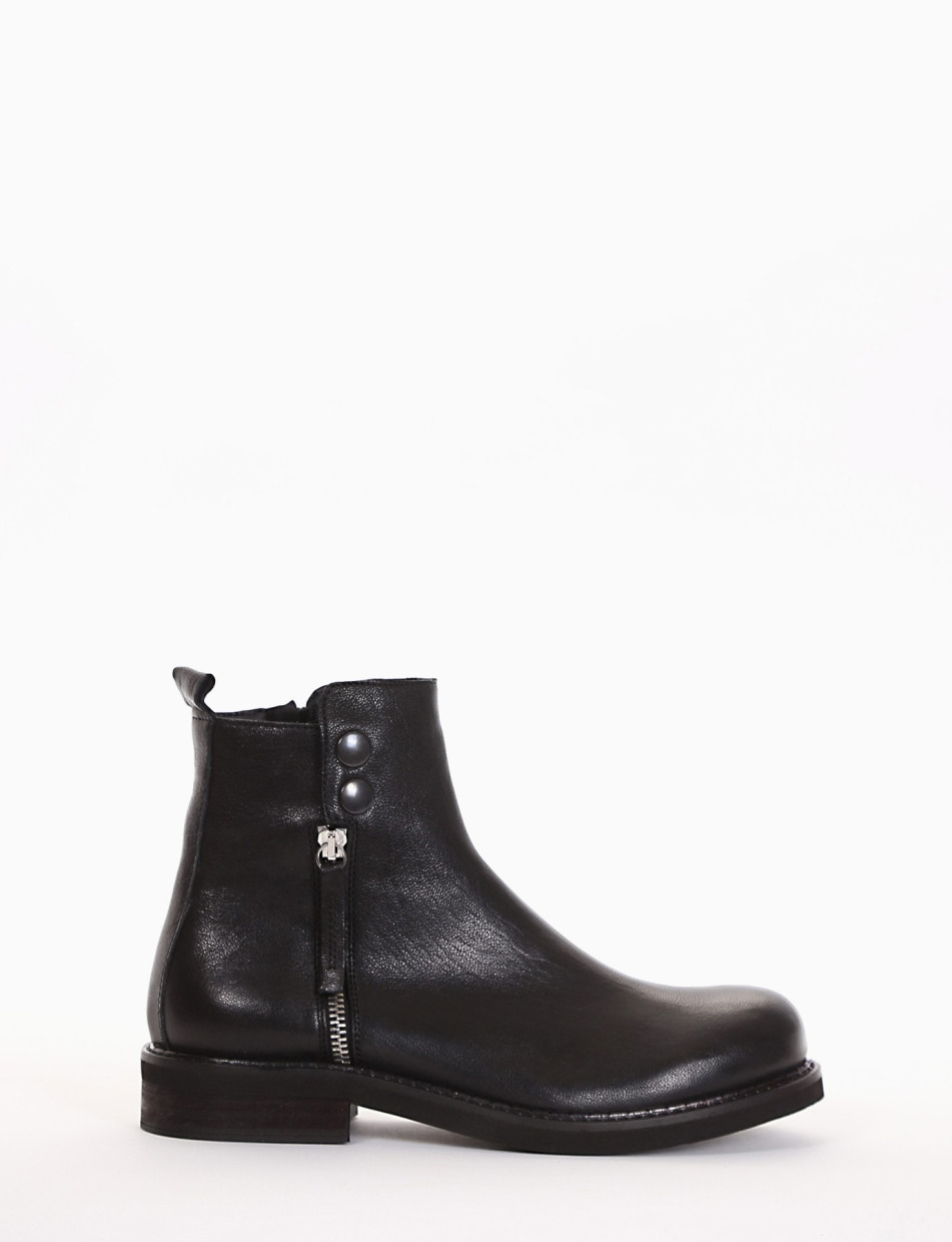 Low heel ankle boots heel 3 cm black leather