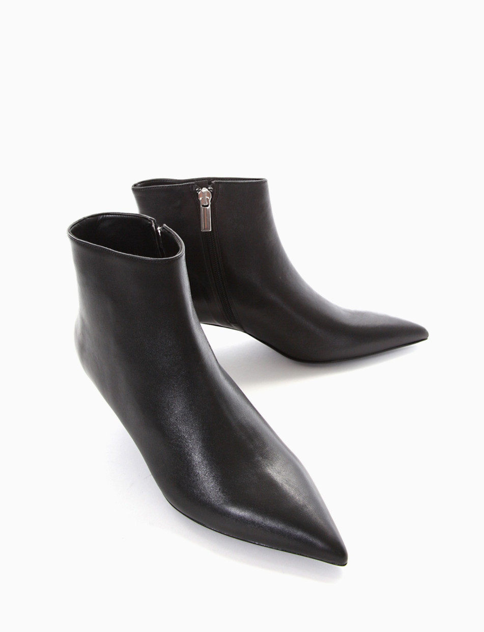 High heel ankle boots heel 5 cm black leather