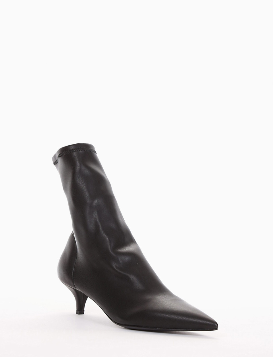 High heel ankle boots heel 5 cm black leather