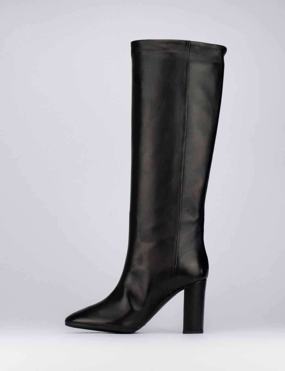 High heel boots heel 9 cm black leather