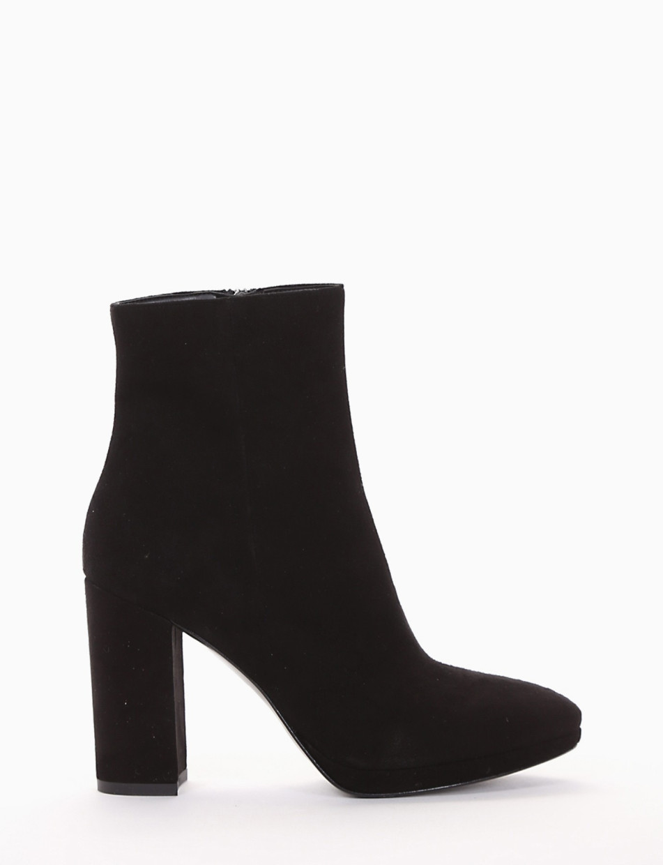 High heel ankle boots heel 9 cm black chamois