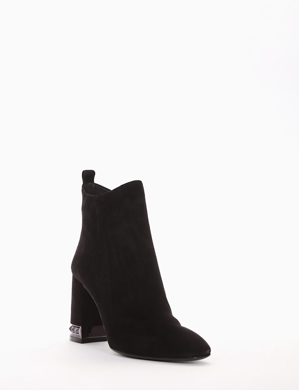 High heel ankle boots heel 7 cm black chamois