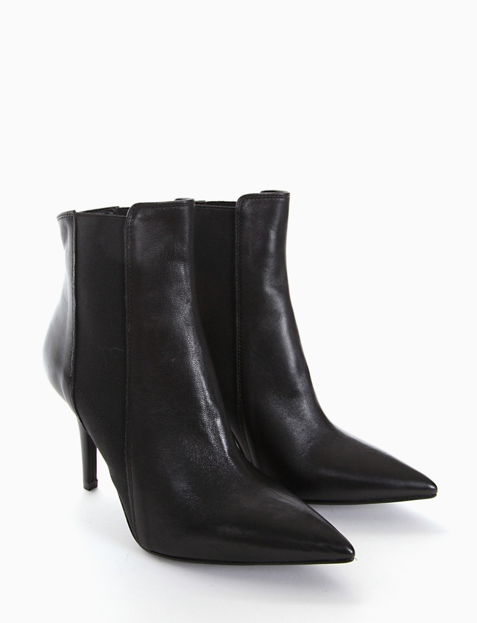 High heel ankle boots heel 9 cm black leather