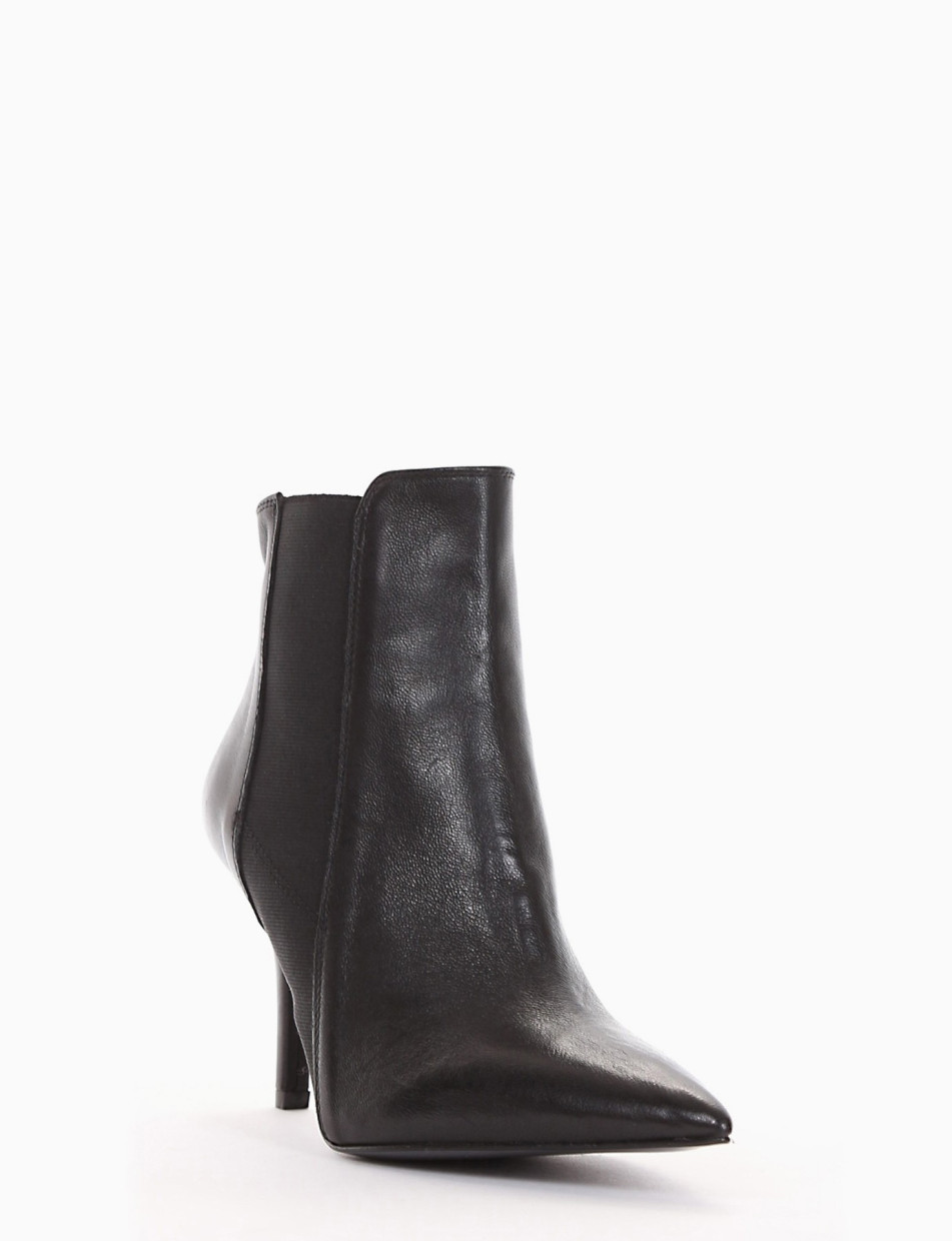 High heel ankle boots heel 9 cm black leather