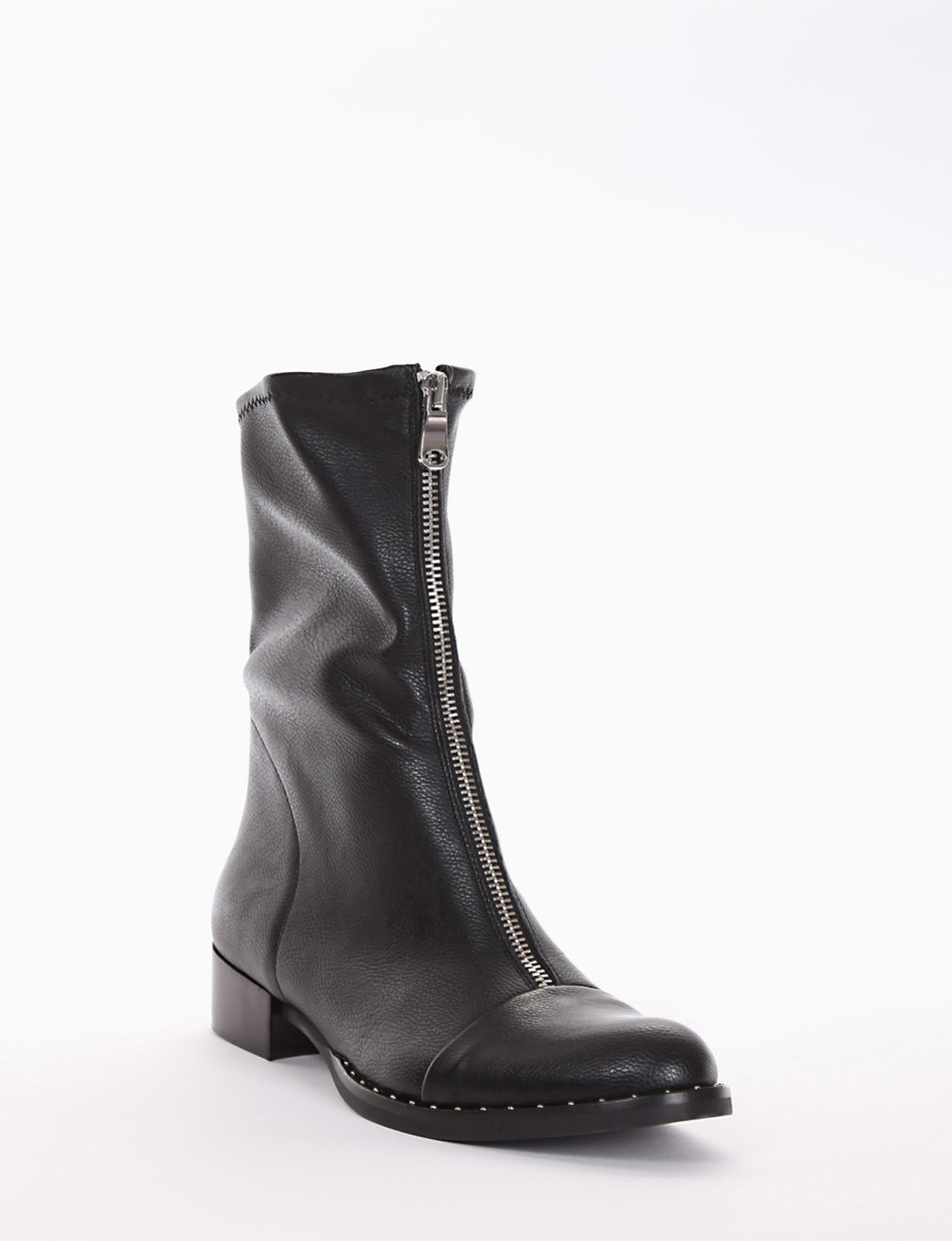 Low heel ankle boots heel 1 cm black leather