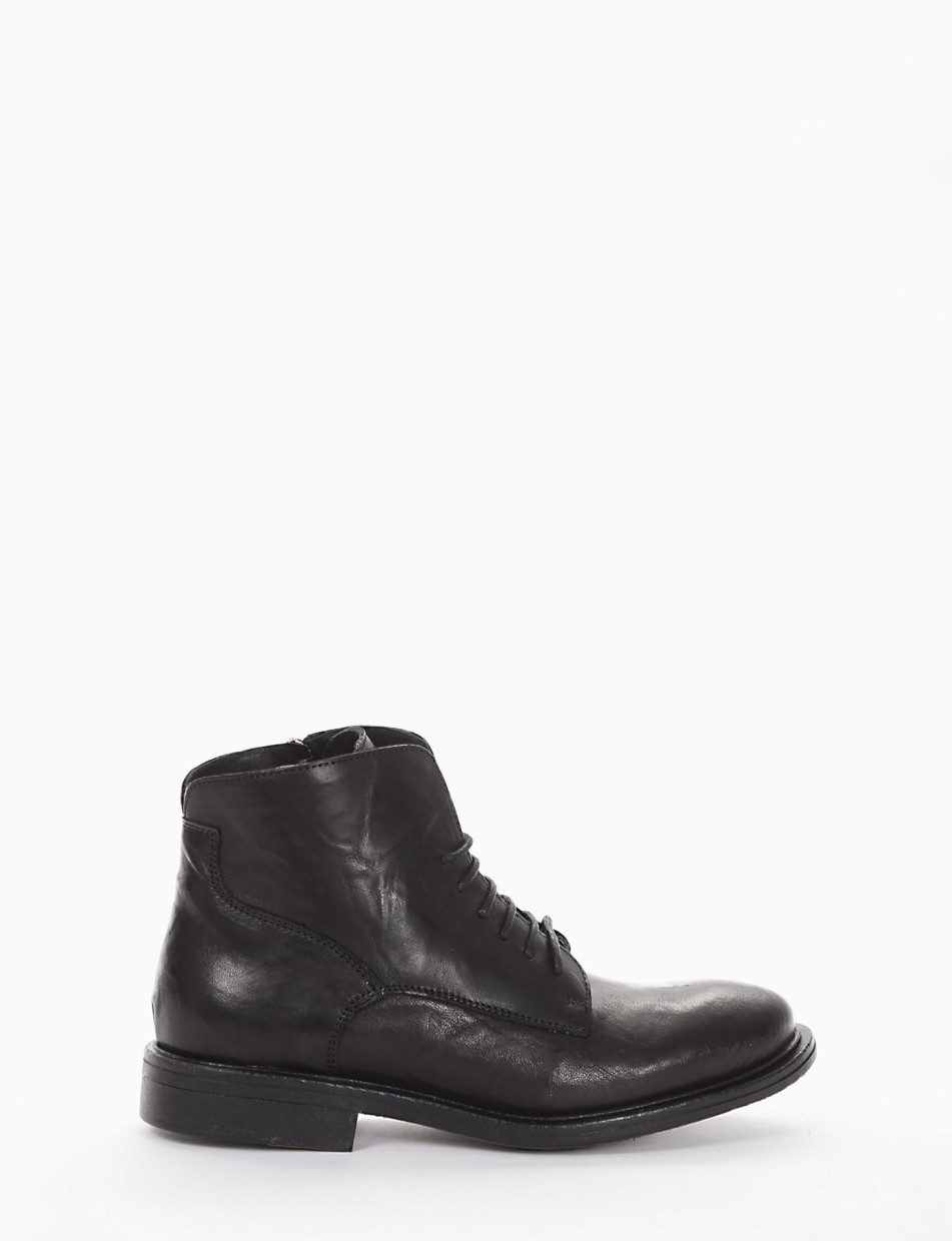 Combat boots heel 2 cm black leather