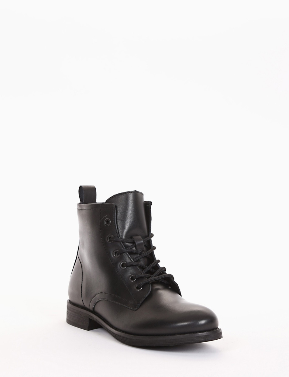 Combat boots heel 2 cm black leather