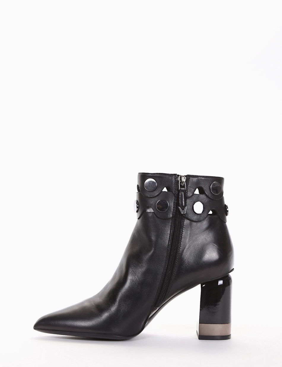 High heel ankle boots heel 7 cm black leather