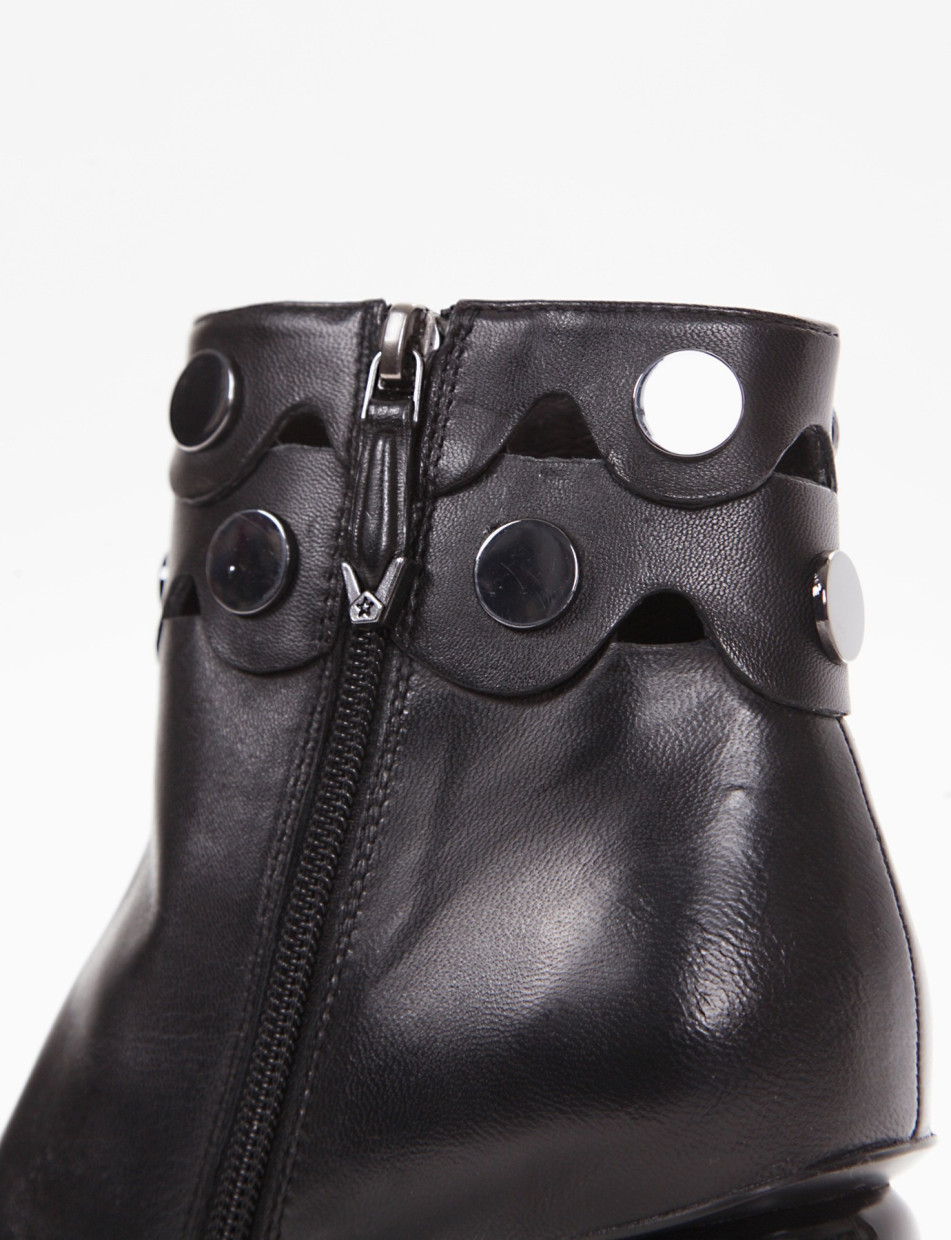 High heel ankle boots heel 7 cm black leather