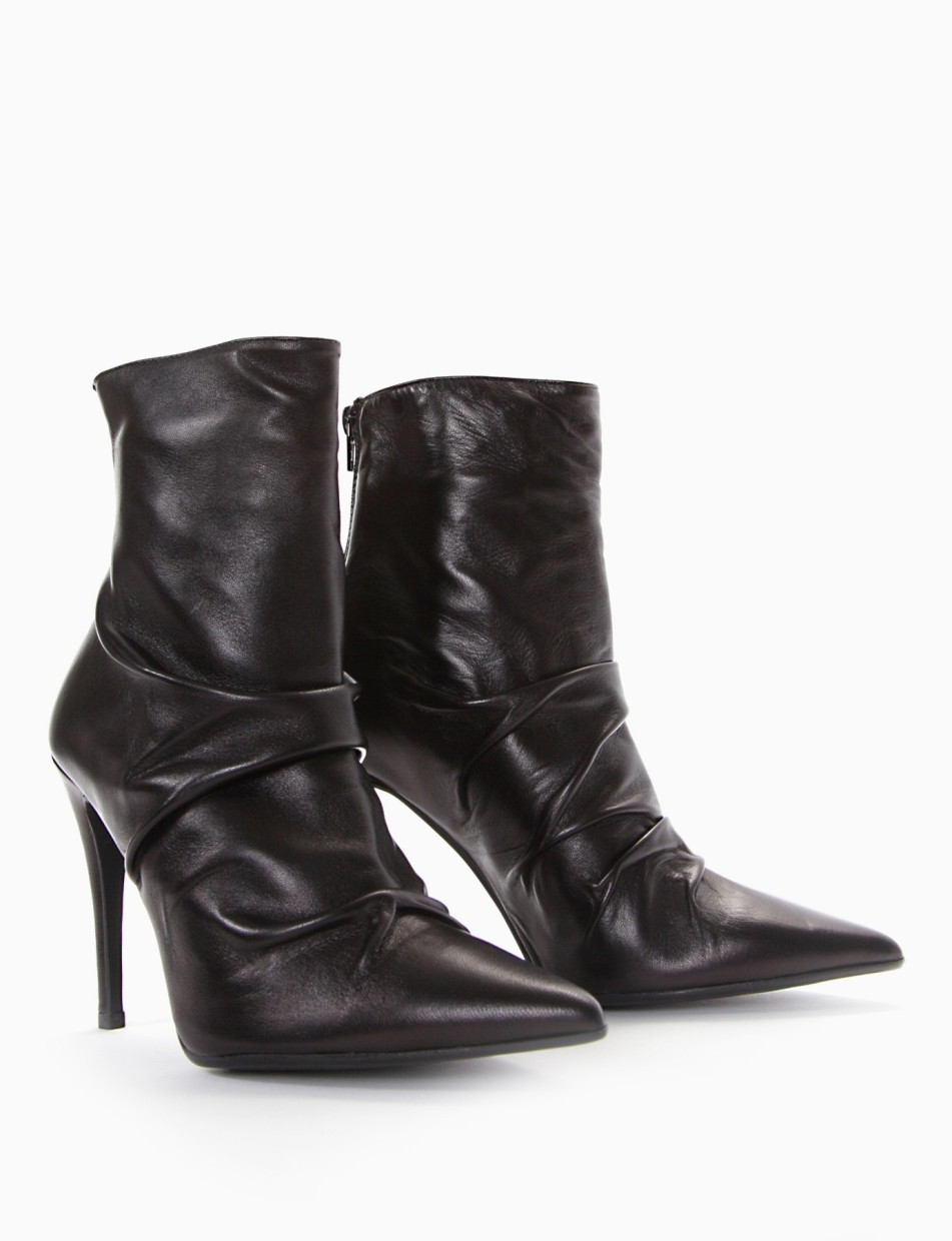 High heel ankle boots heel 9 cm black leather