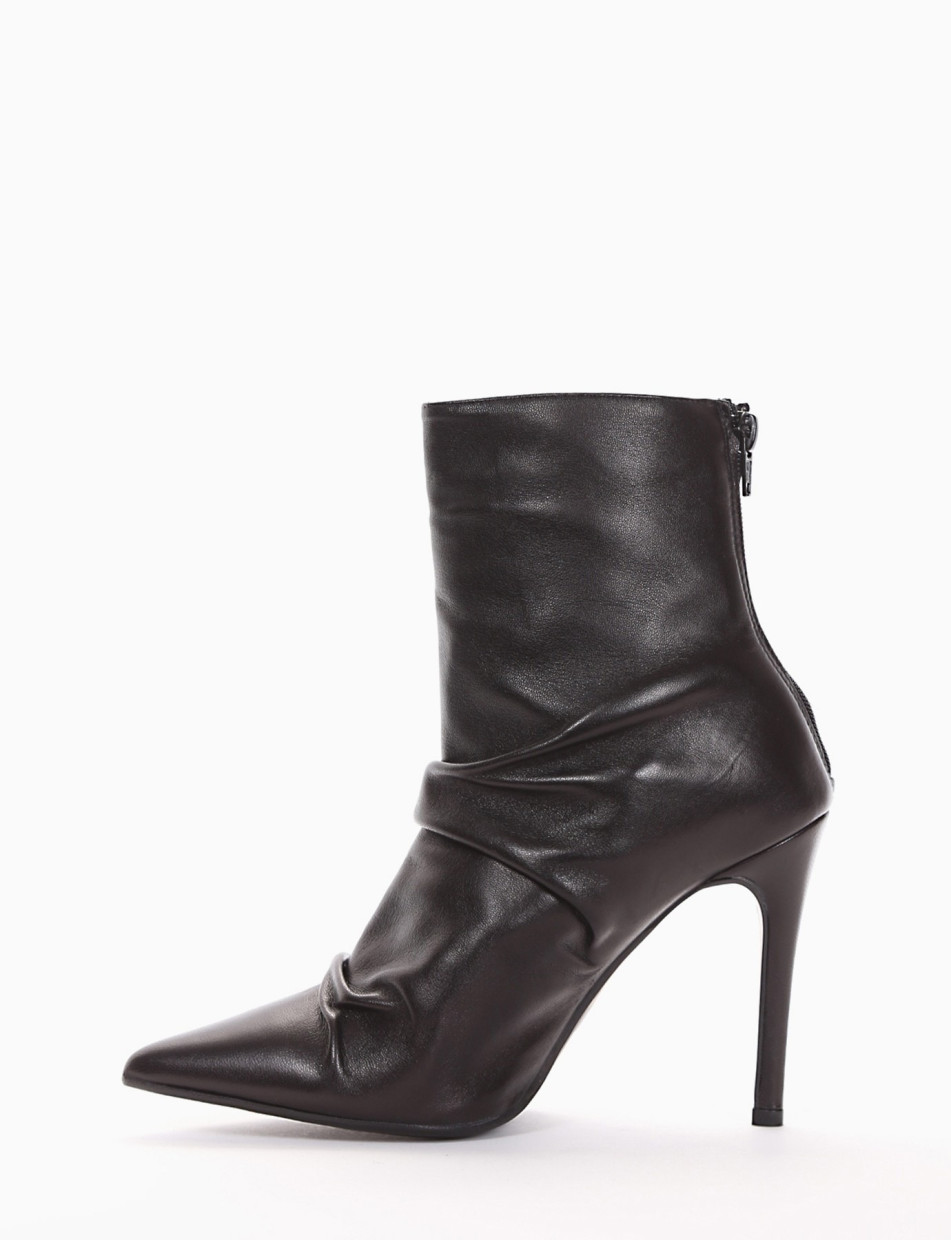 High heel ankle boots heel 9 cm black leather