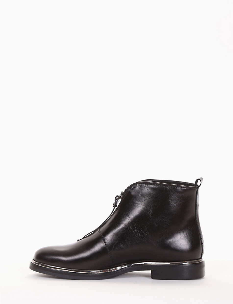 Low heel ankle boots heel 2 cm black leather