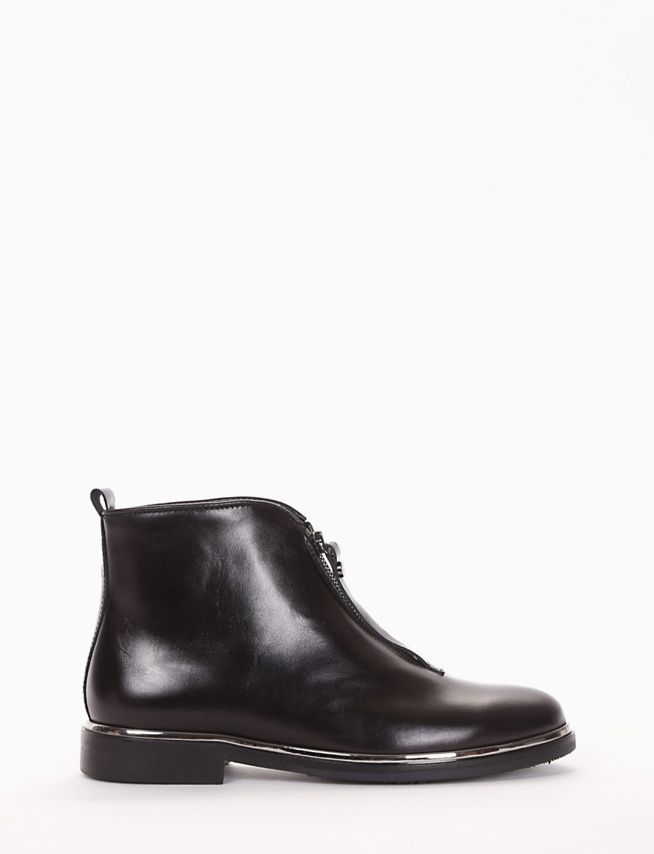Low heel ankle boots heel 2 cm black leather