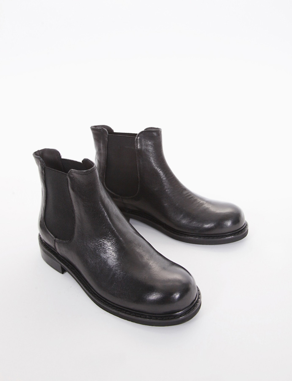 Low heel ankle boots heel 2 cm black leather