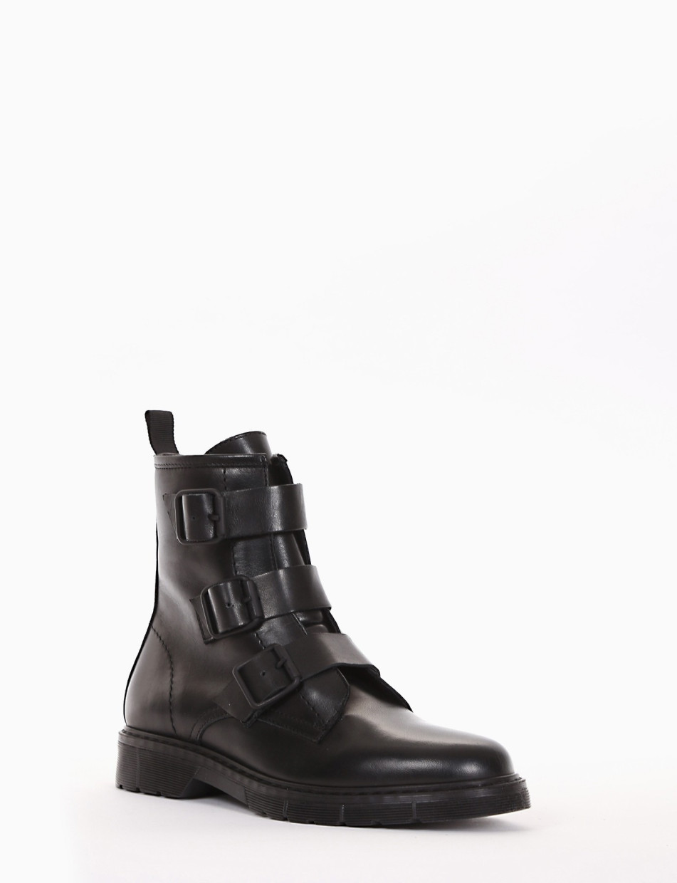 Combat boots heel 2 cm black leather