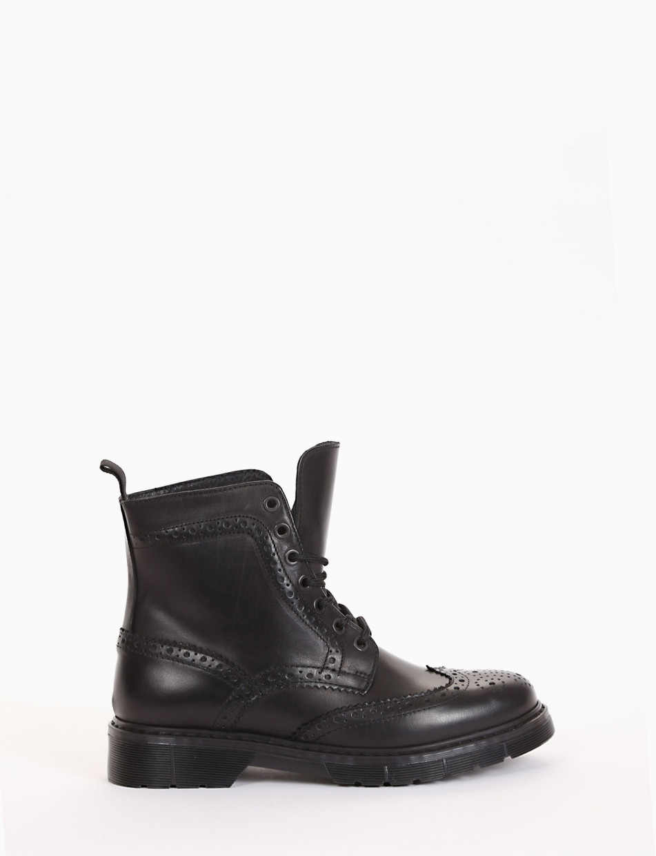 Combat boots heel 2 cm black leather