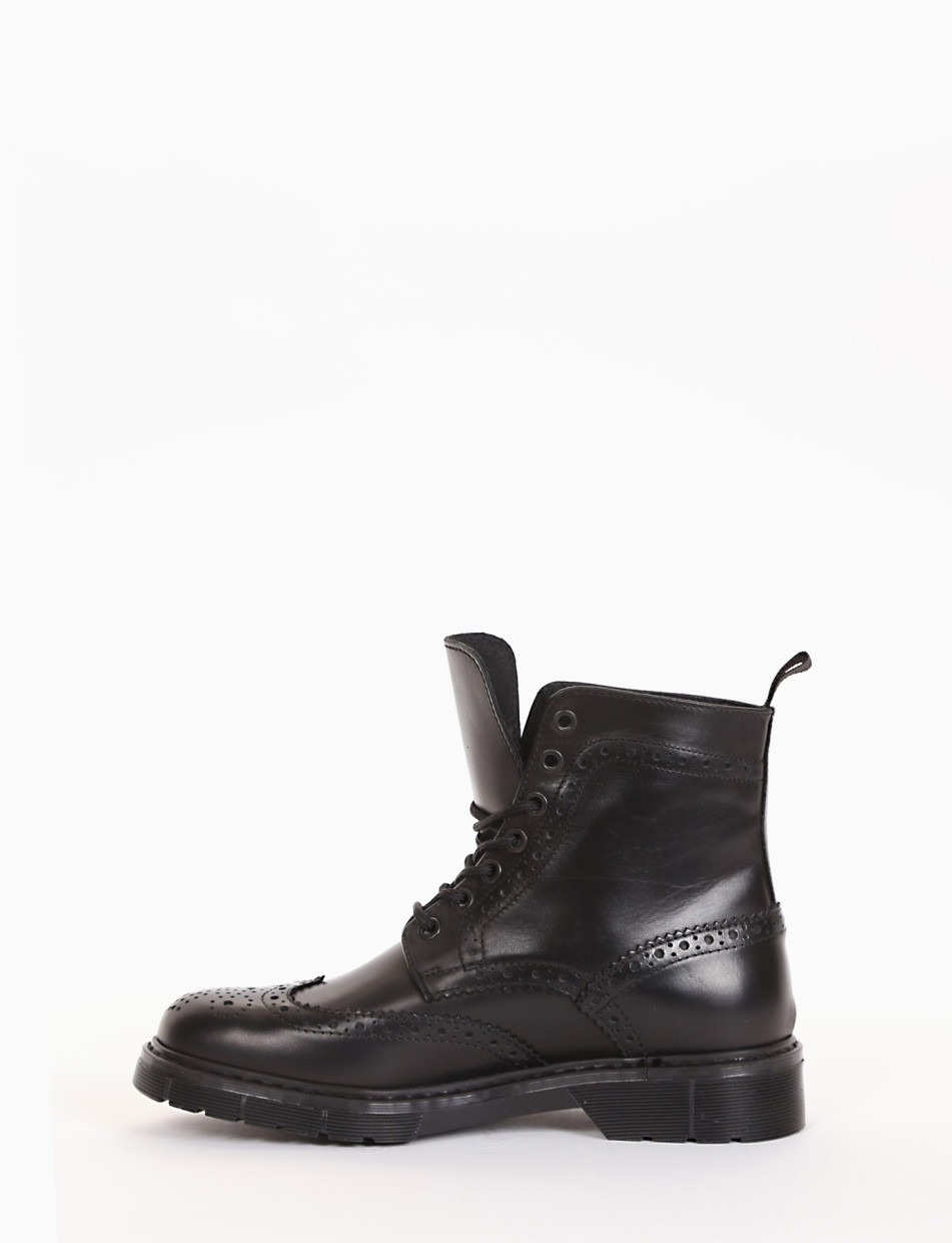 Combat boots heel 2 cm black leather