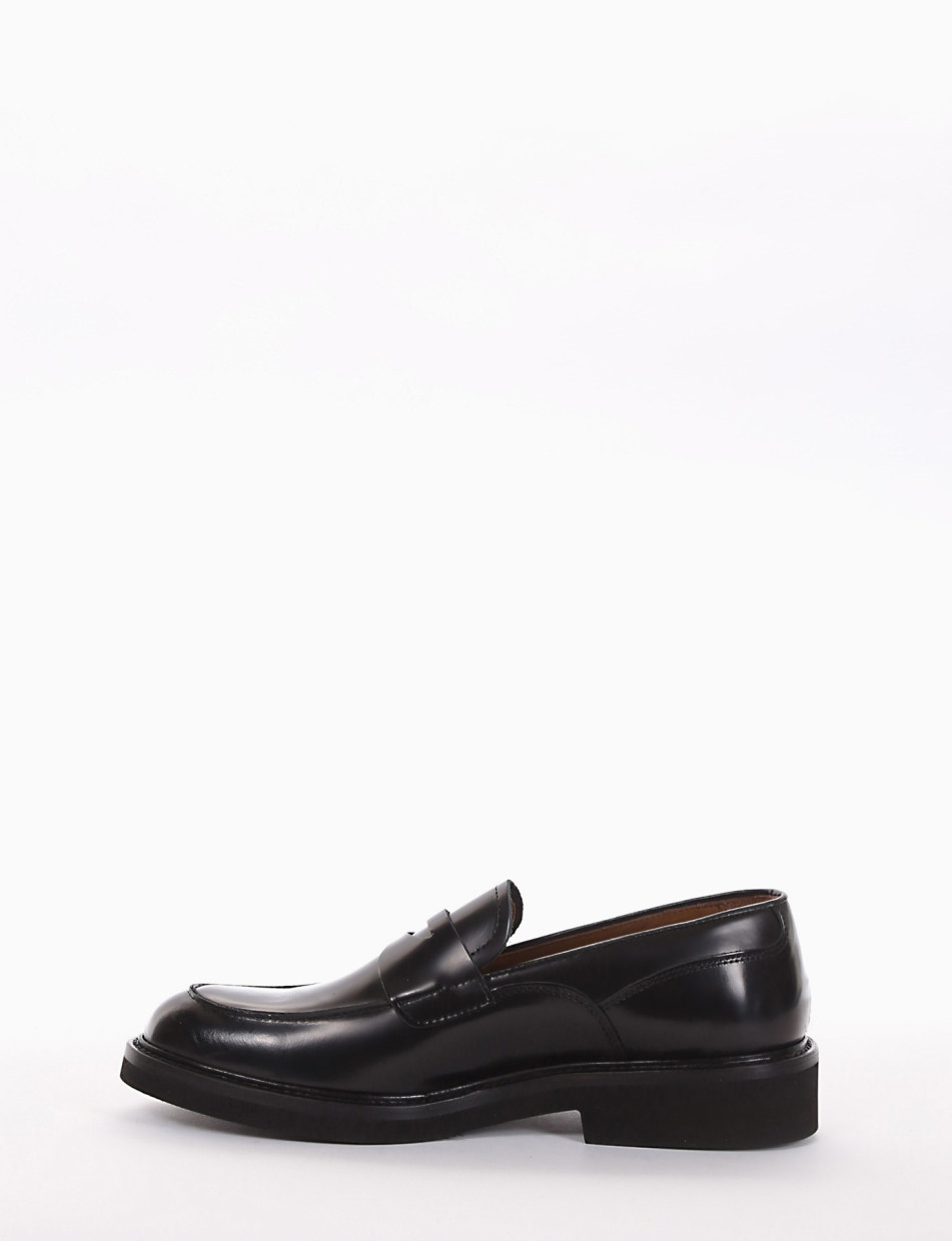 Loafers heel 2 cm black leather