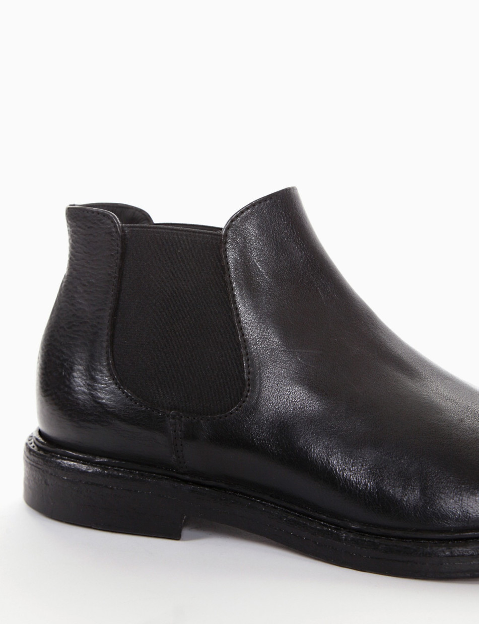 Ankle boots heel 2 cm black leather