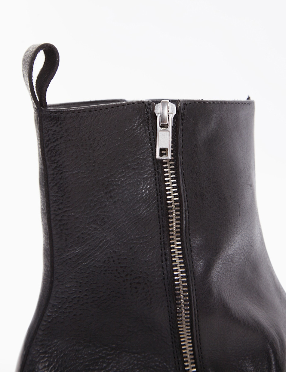 Ankle boots heel 2 cm black leather