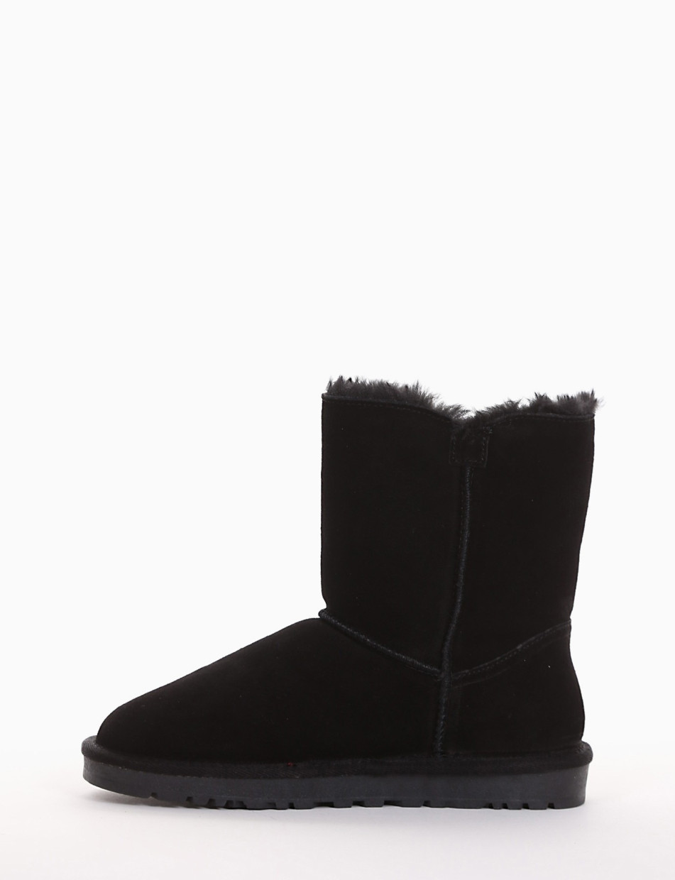 Low heel ankle boots black chamois