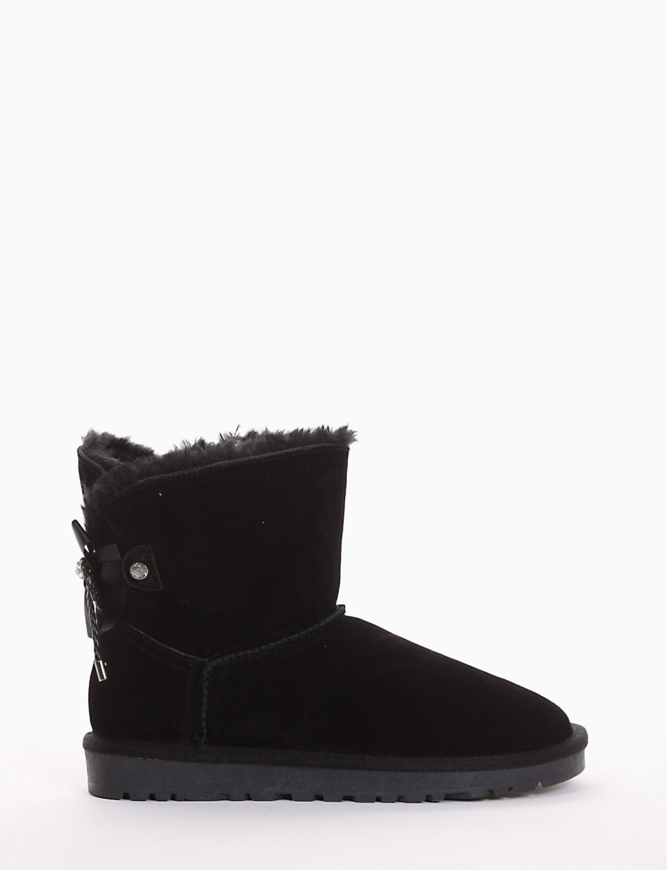 Low heel ankle boots black chamois