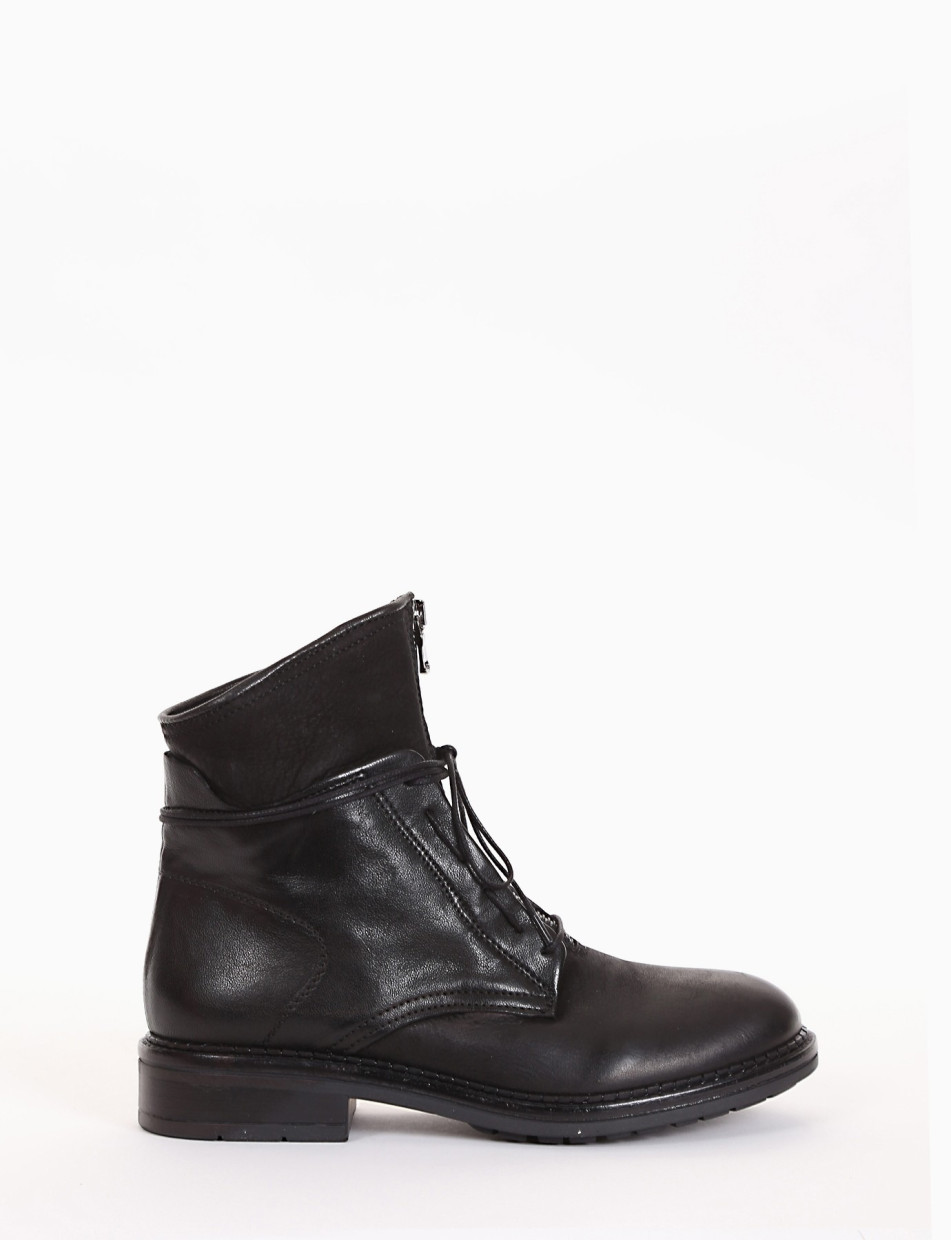 Combat boots heel 2 cm black leather