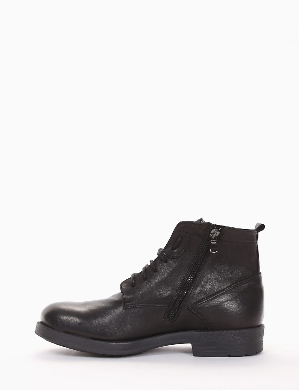 Combat boots heel 2 cm black leather