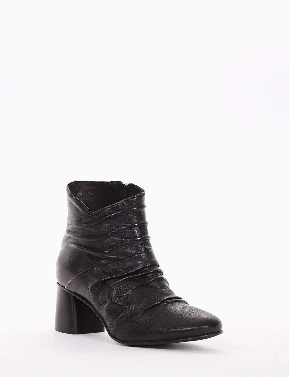 High heel ankle boots heel 5 cm black leather