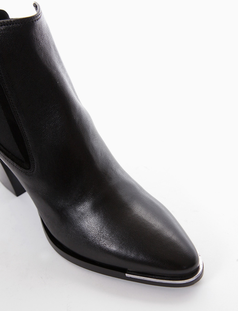 High heel ankle boots heel 8 cm black leather