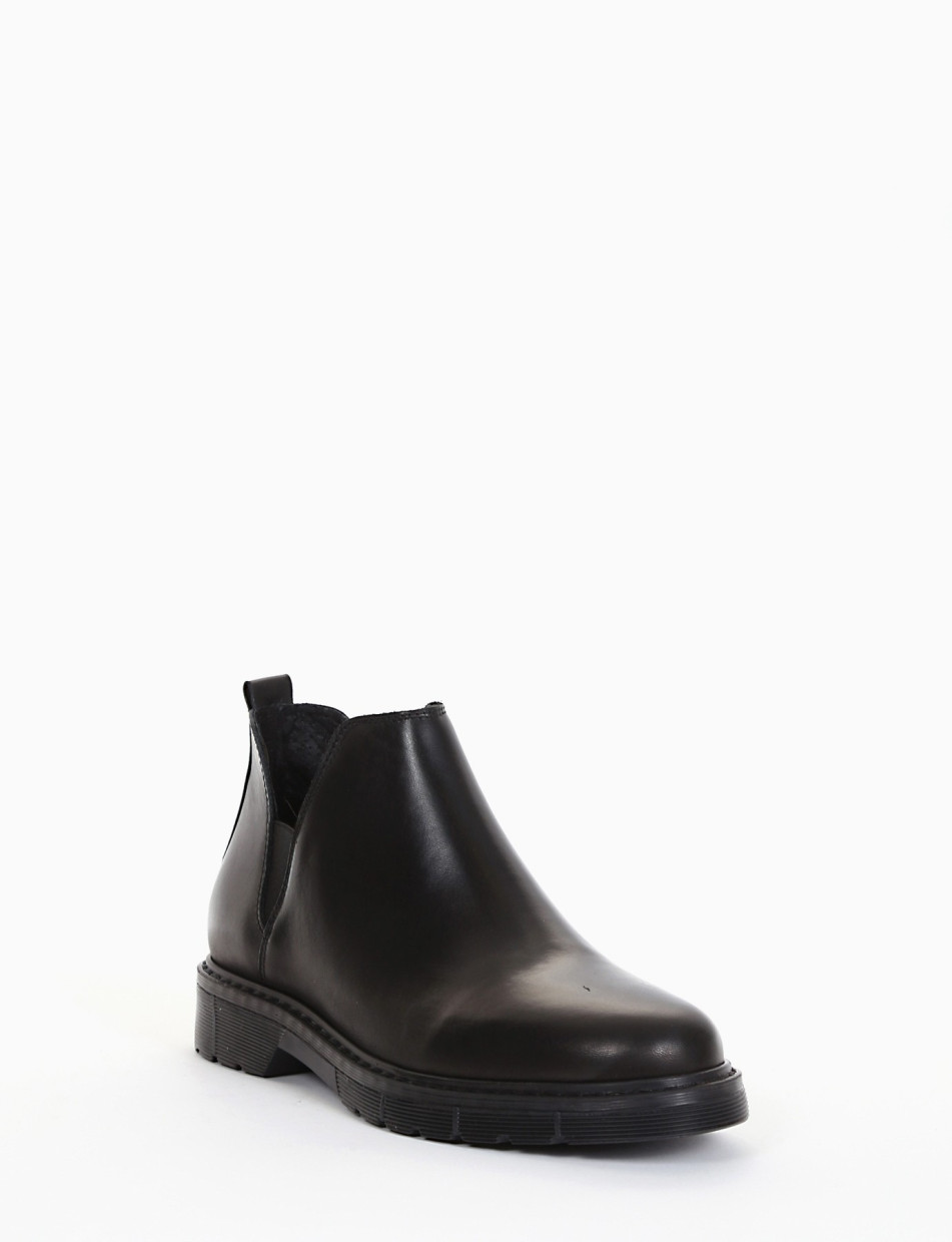 Low heel ankle boots heel 2 cm black leather