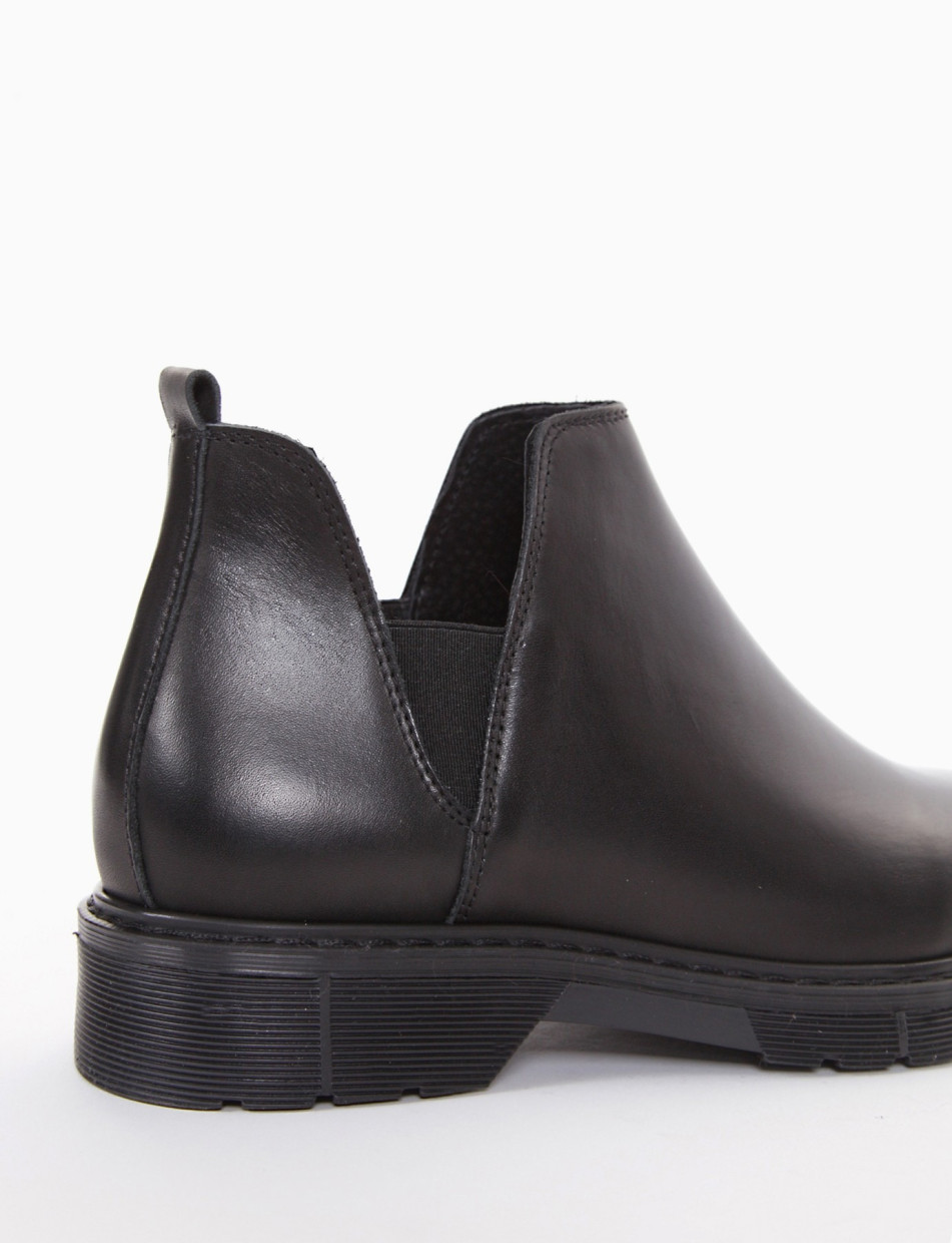 Low heel ankle boots heel 2 cm black leather