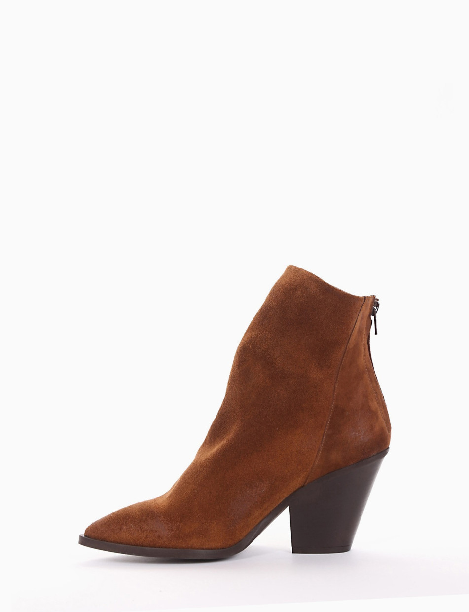 High heel ankle boots heel 7 cm brown chamois