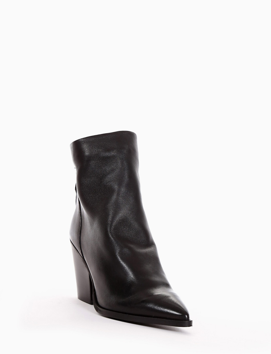 High heel ankle boots heel 7 cm black leather