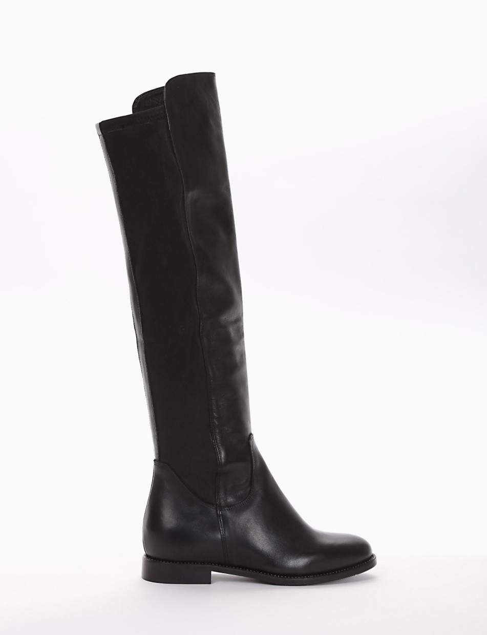 Low heel boots heel 2 cm black leather